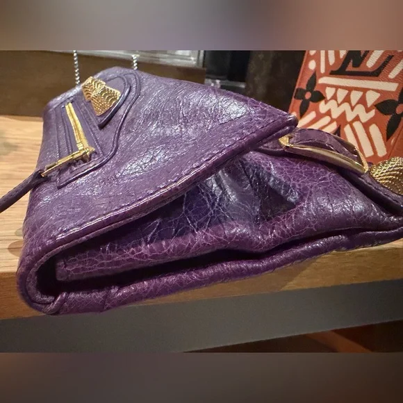 Balenciaga Purple Clutch with Giant Hardware - Picture 5 of 13